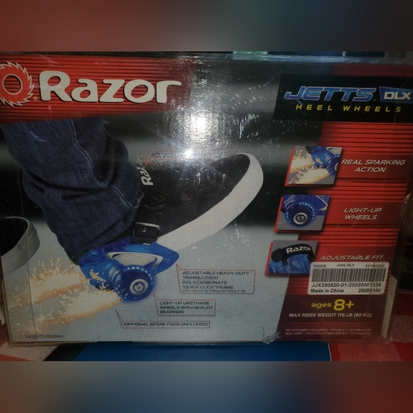 RAZOR Jetts Heel Wheels - Picture 2 of 2